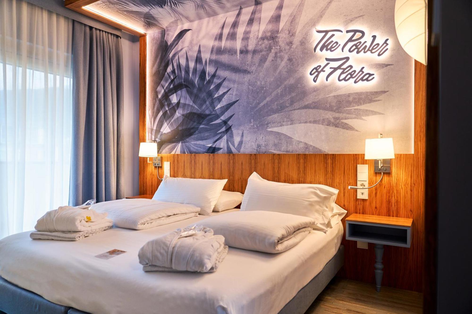 ריבה דל גארדה Parc Hotel Flora S מראה חיצוני תמונה